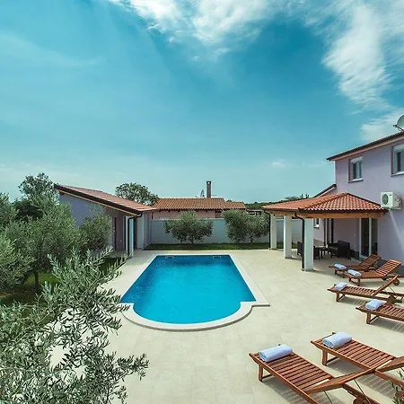 Zeus Villa Pula