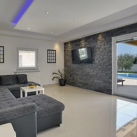 Zeus Holiday home Pula